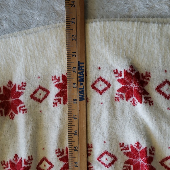 Vintage Cupcakes Cozy Red and White Winter, Holiday Sweater Women's Size S. - Picture 12 of 14